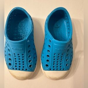 Native Kids Blue Slip-On Shoes size 5